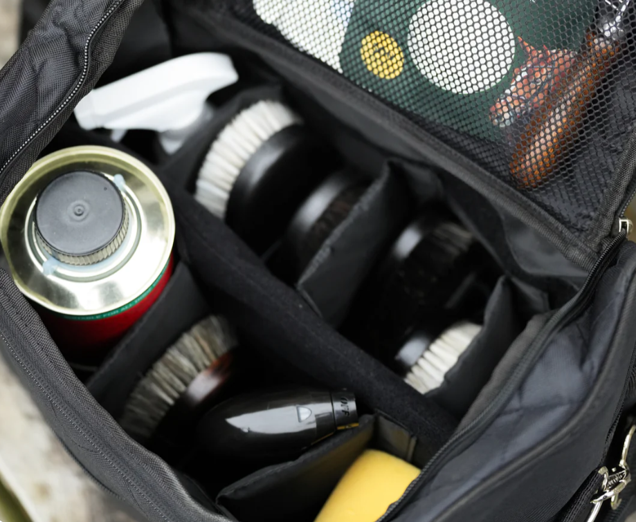 Uhlan Grooming Pro Bag with USB port and Drinks Cooler