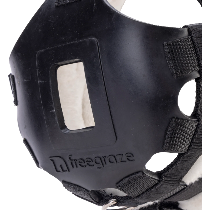 FreeGraze Deluxe AirFlow Detachable Grazing Muzzle Black