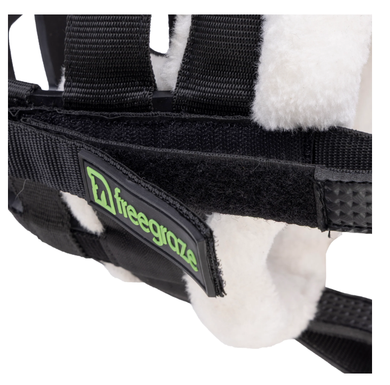 FreeGraze Deluxe AirFlow Detachable Grazing Muzzle Black